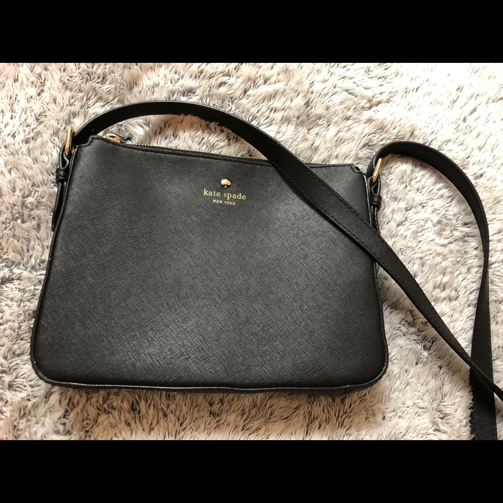 Kate spade cross body purse ♠️